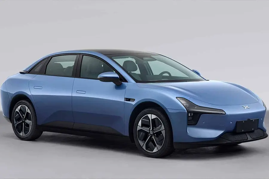 دوئل در دنیای برقی‌ها: اکس‌پنگ مونا M03 در برابر تسلا مدل 3 هایلند